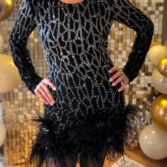 LEXI BLACK DRESS: a sparkling dress perfect for events. - Picture 5 of 8
